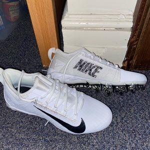 Nike unisex lacrosse cleats ✨